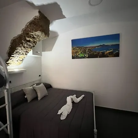 House Della Grotta