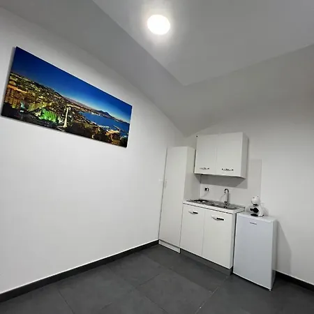 House Della Grotta Apartment