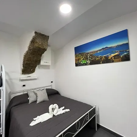 House Della Grotta Naples