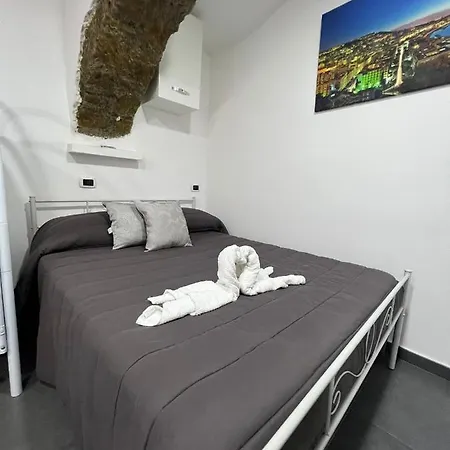 House Della Grotta Apartment *