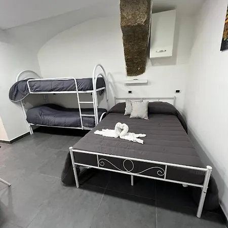 House Della Grotta Apartment